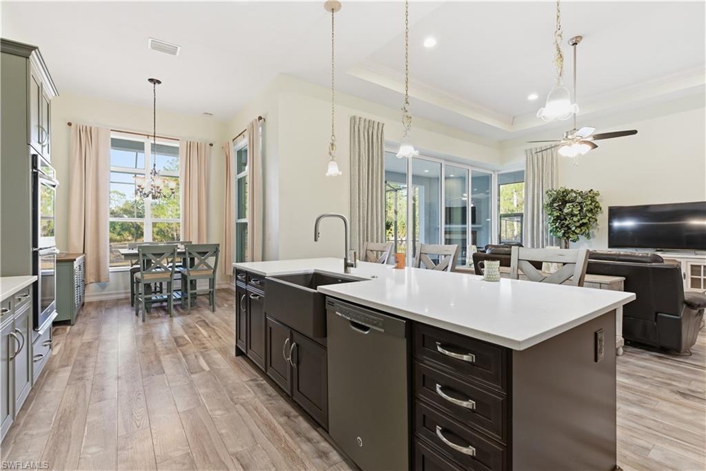 GOLDEN GATE ESTATES - Residential