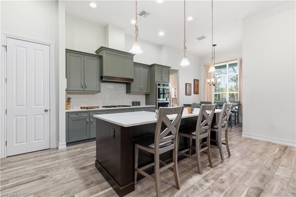 GOLDEN GATE ESTATES - Residential