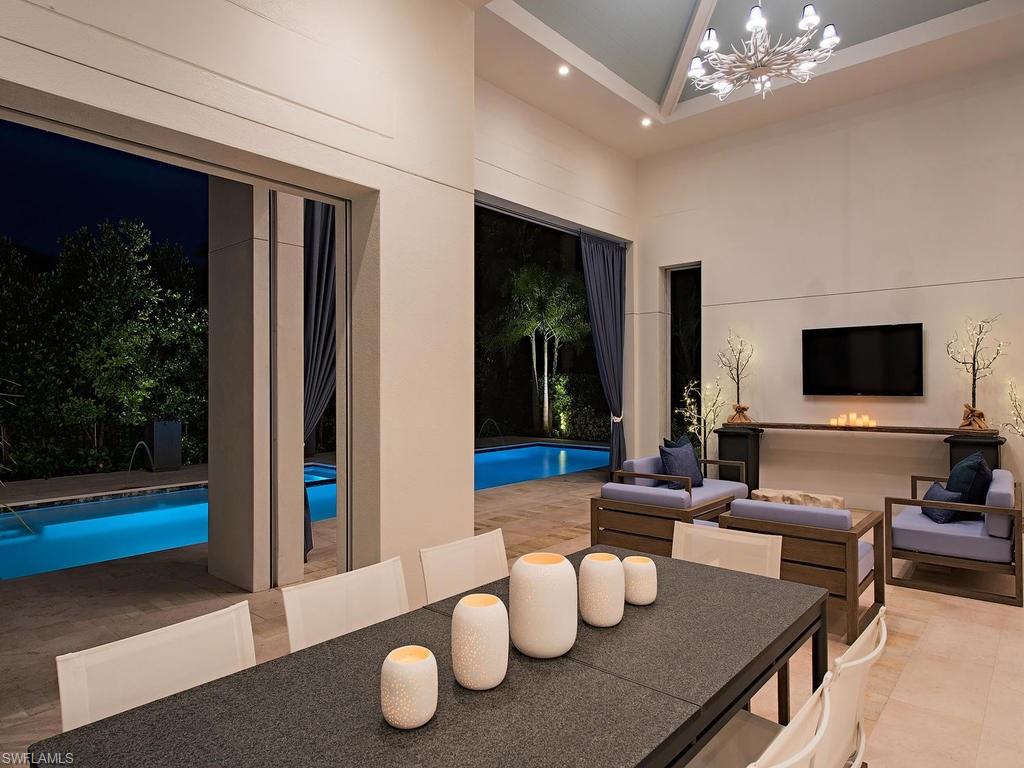 MOORINGS - Residential