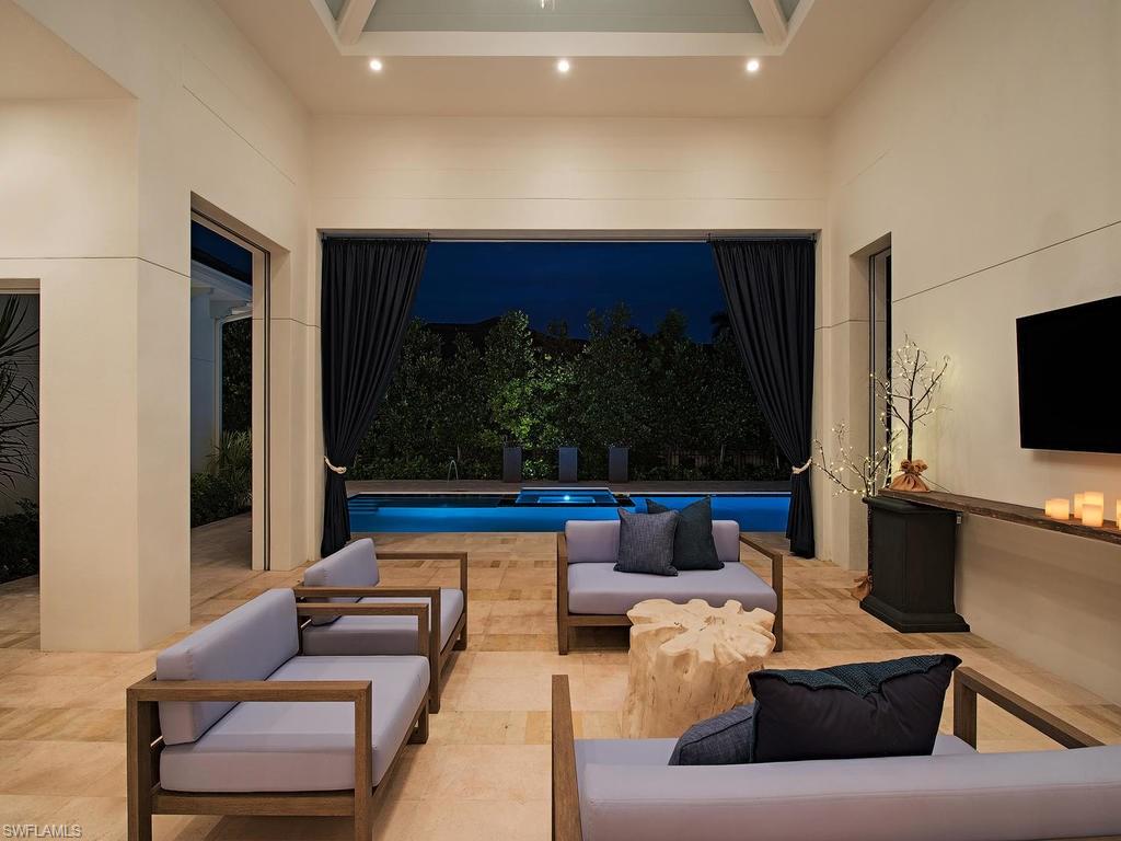 MOORINGS - Residential