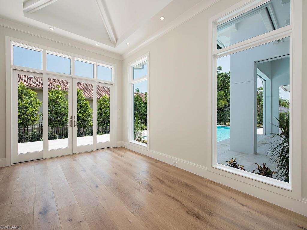 MOORINGS - Residential