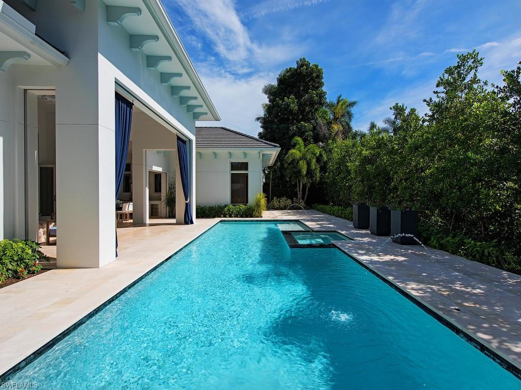 MOORINGS - Residential