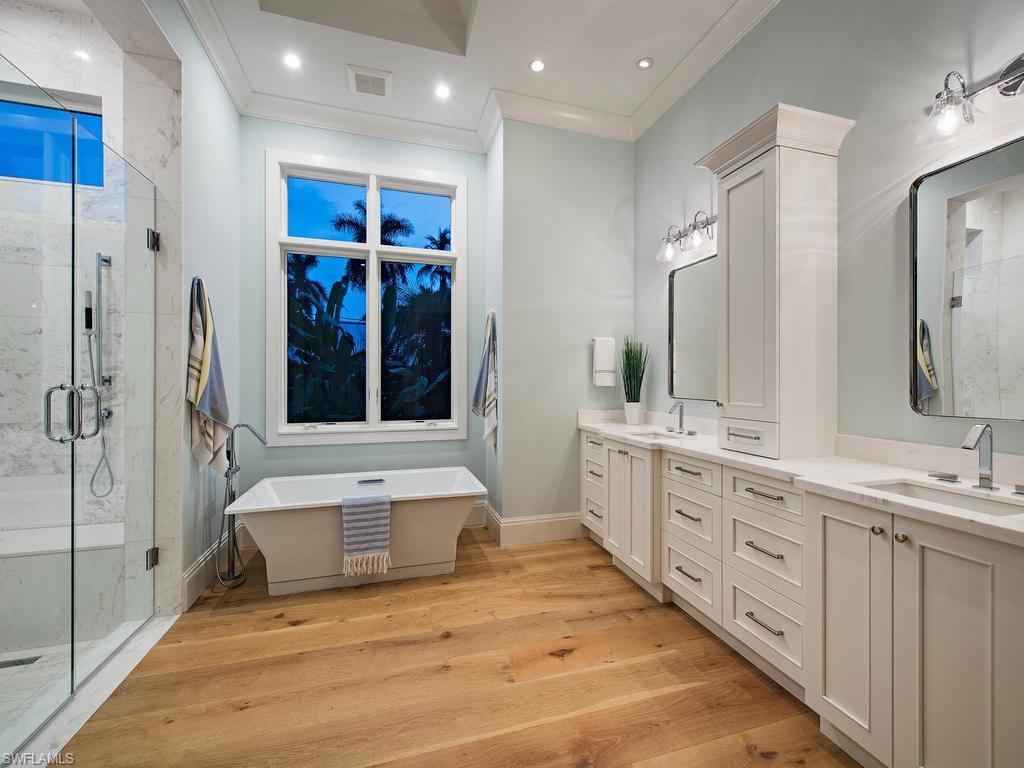 MOORINGS - Residential