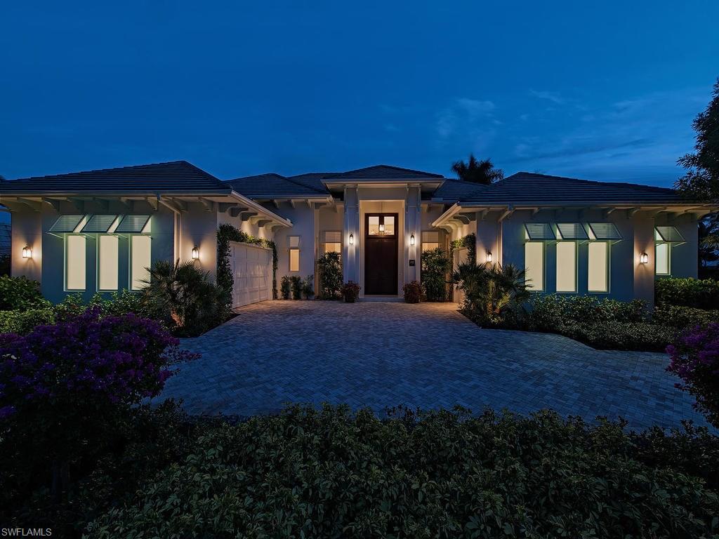 MOORINGS - Residential