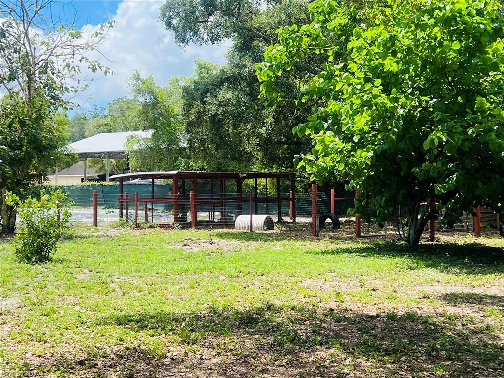 LABELLE ACRES - Residential