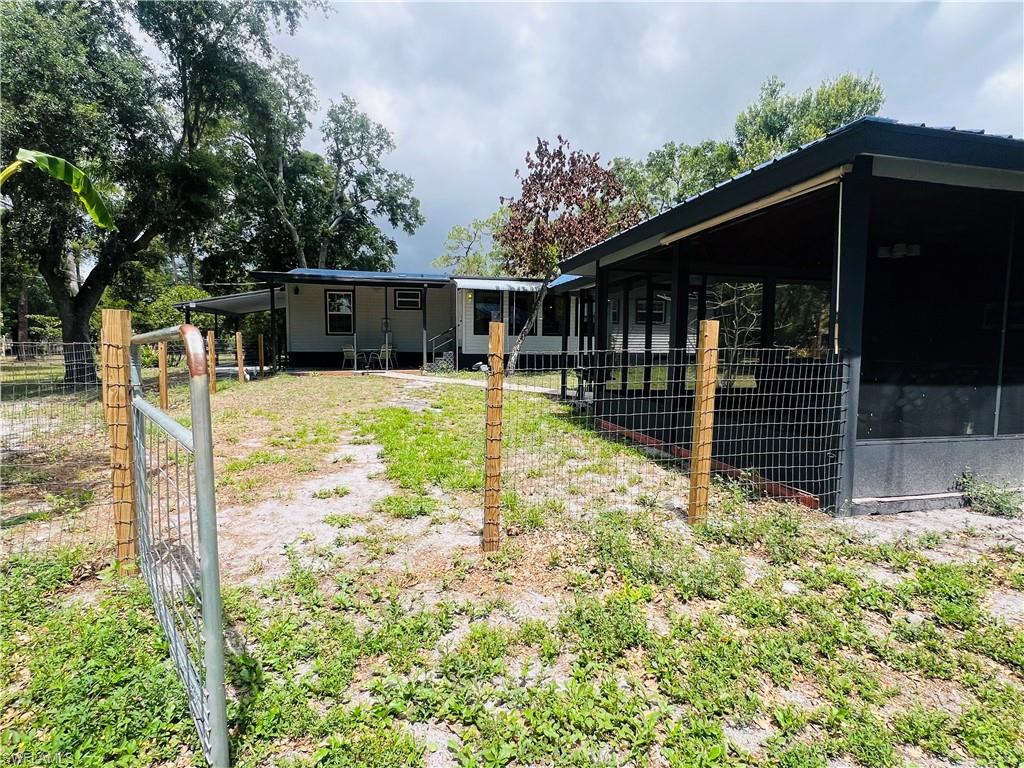 LABELLE ACRES - Residential