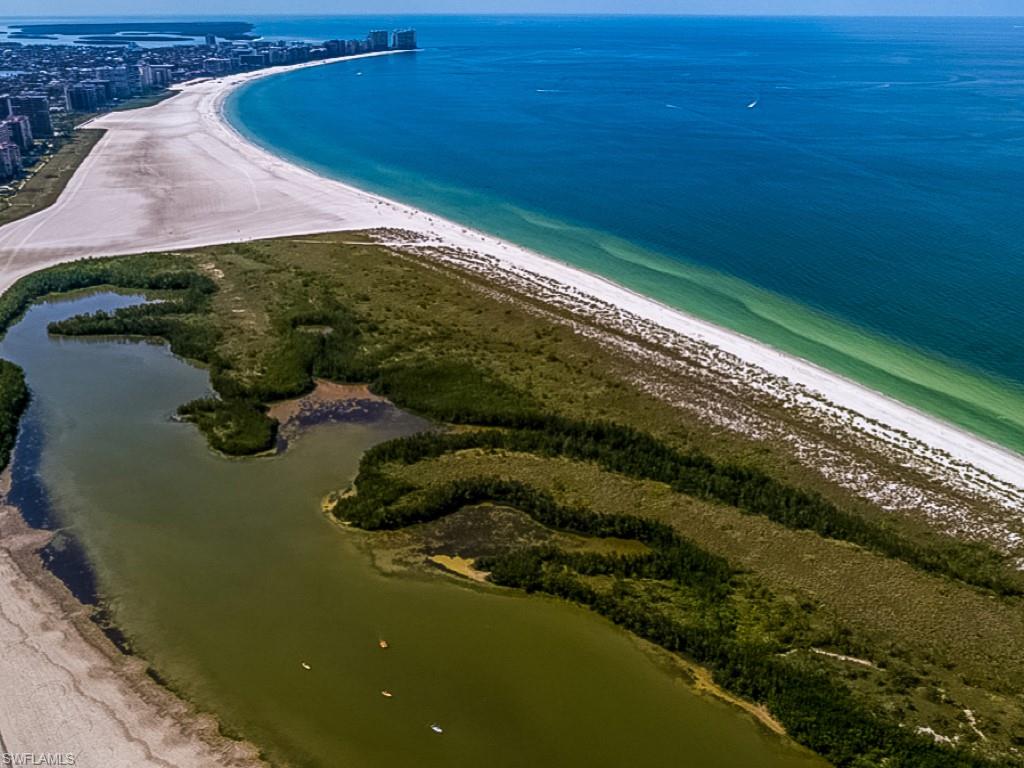 MARCO BEACH - Land