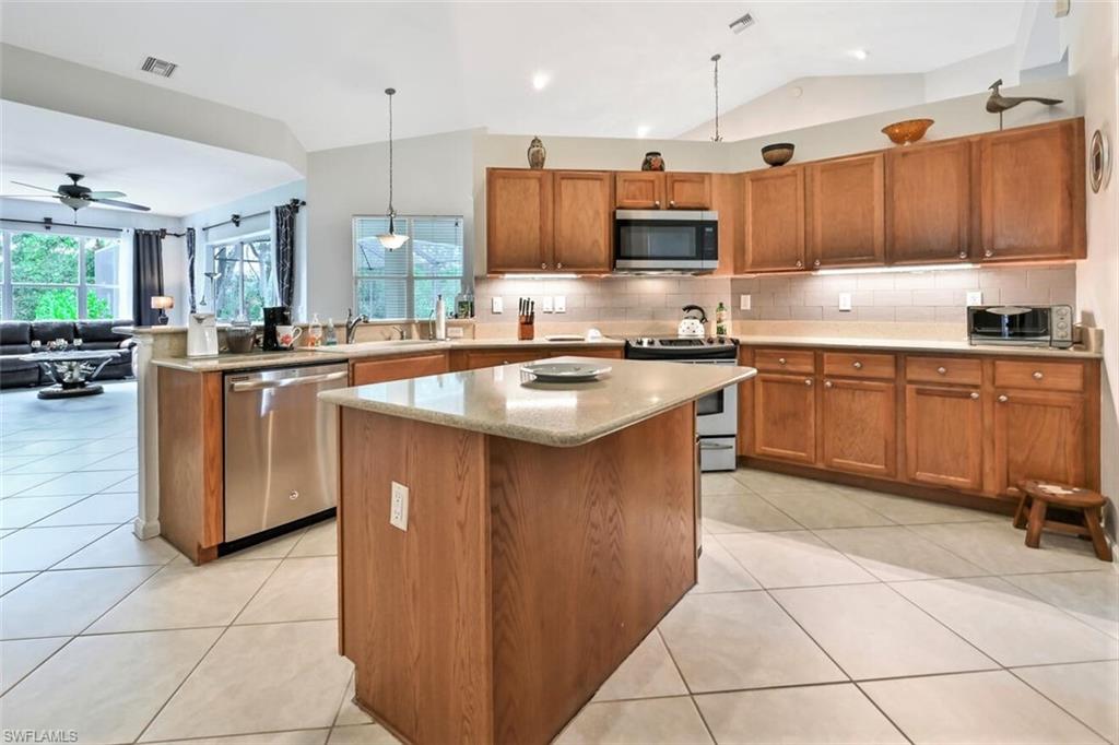 AUTUMN WOODS - Residential Lease