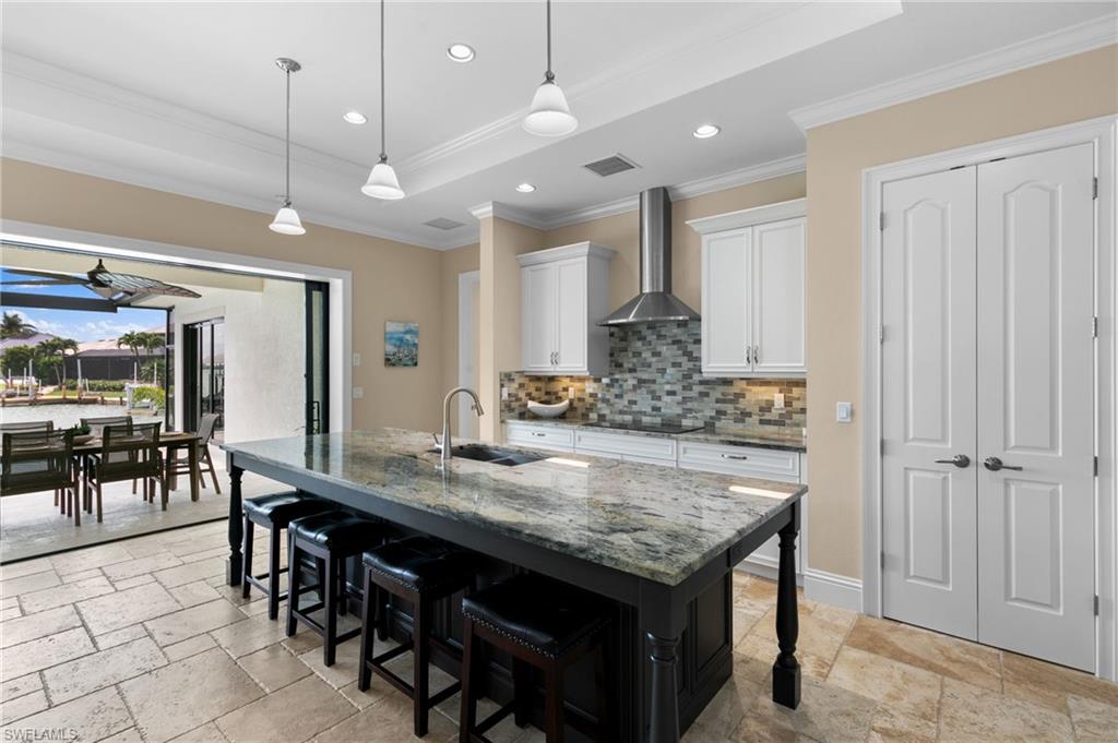 MARCO BEACH - Residential