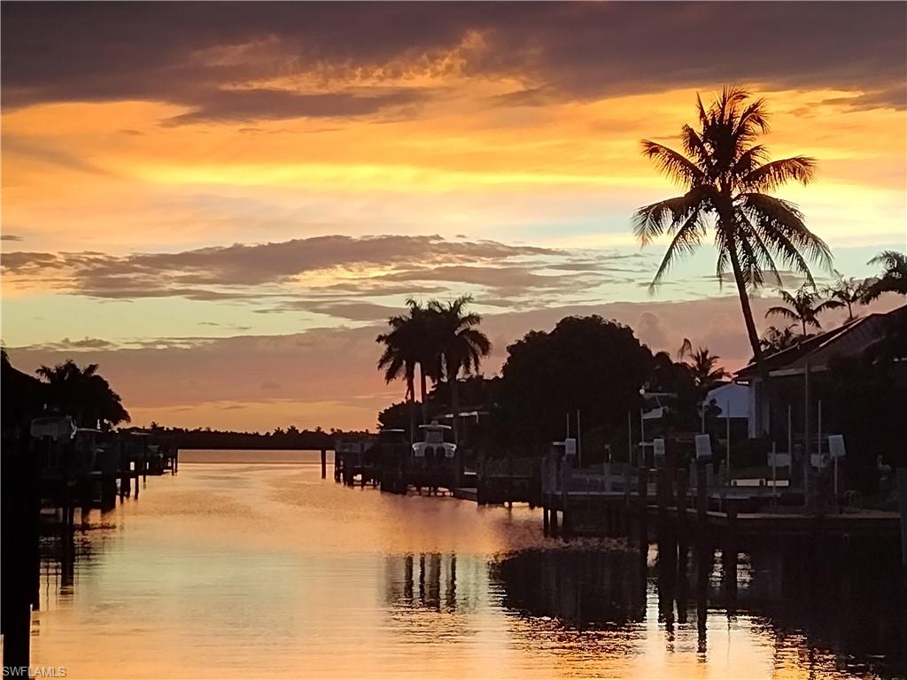 MARCO BEACH - Residential