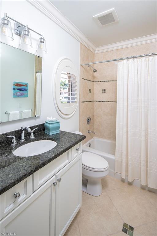 MOORINGS - Residential