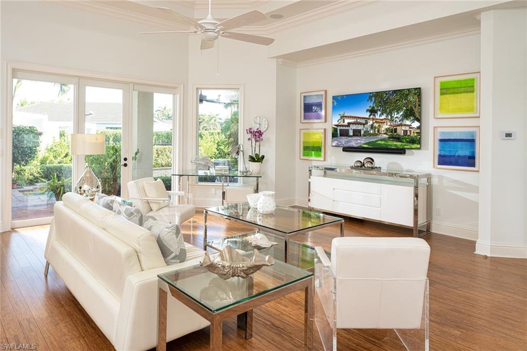 MOORINGS - Residential