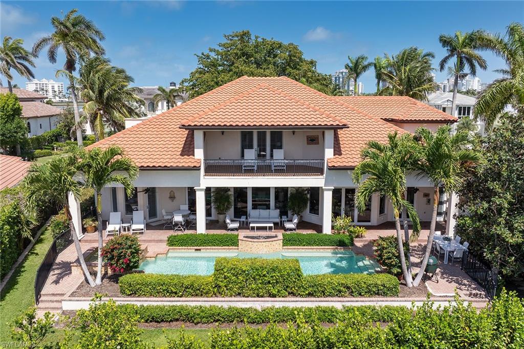 MOORINGS - Residential