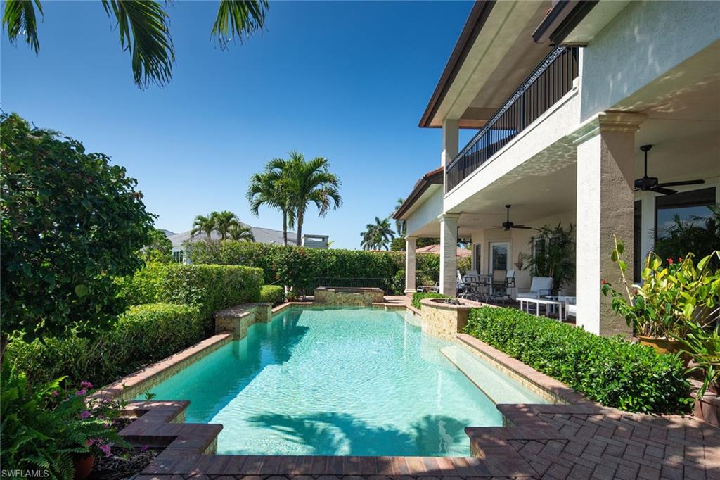 MOORINGS - Residential