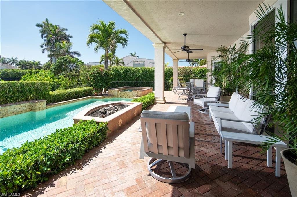 MOORINGS - Residential