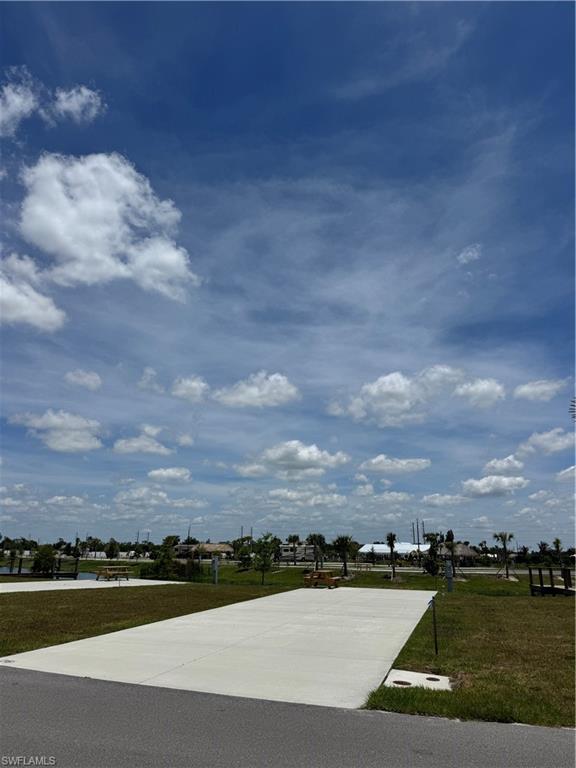PALM BREEZE - Land