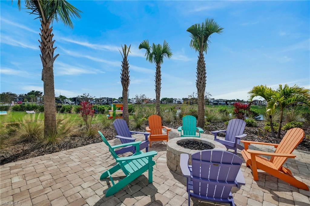 PALM BREEZE - Land