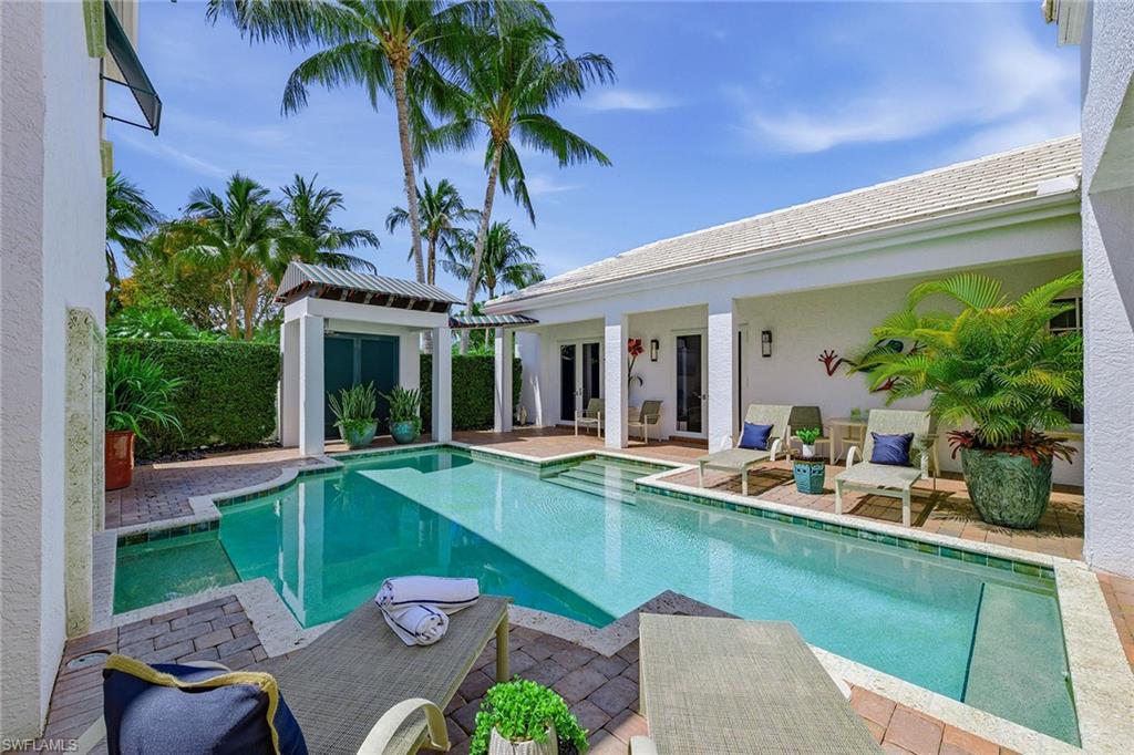 MOORINGS - Residential
