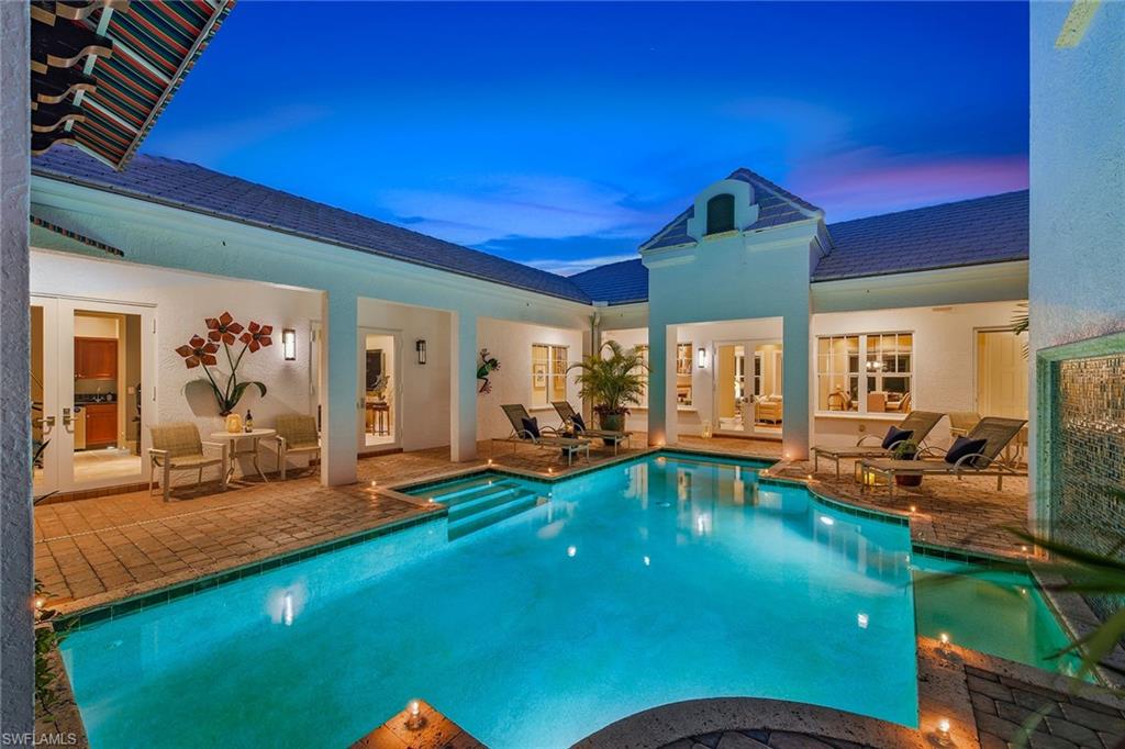 MOORINGS - Residential