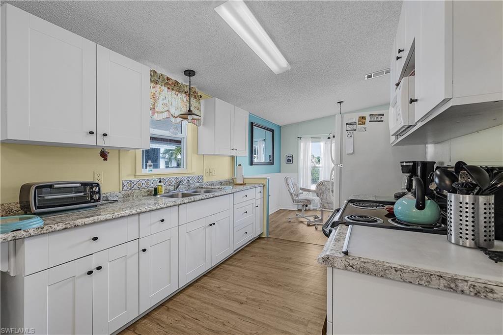 PINE ISLAND COVE - Residential