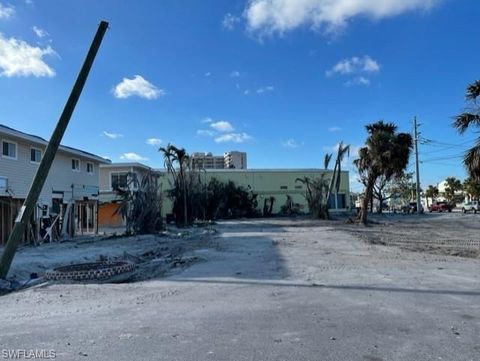 81 Mango ST FORT MYERS BEACH FL 33931