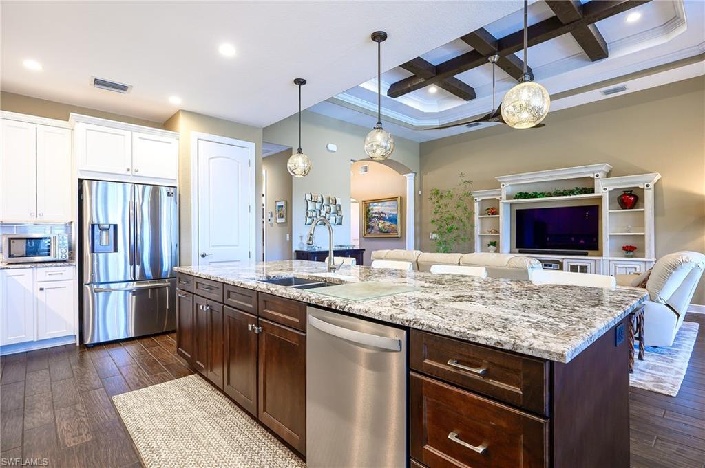 BONITA LAKES - Residential