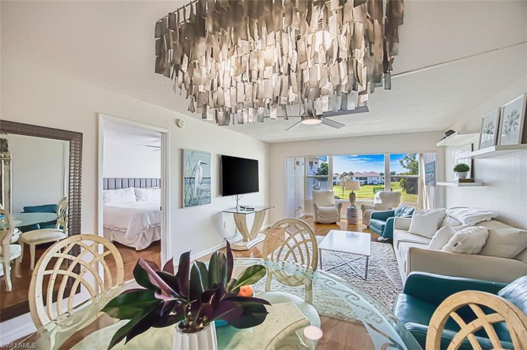 SEVEN LAKES - Residential