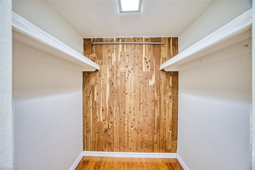 SEVEN LAKES - Residential