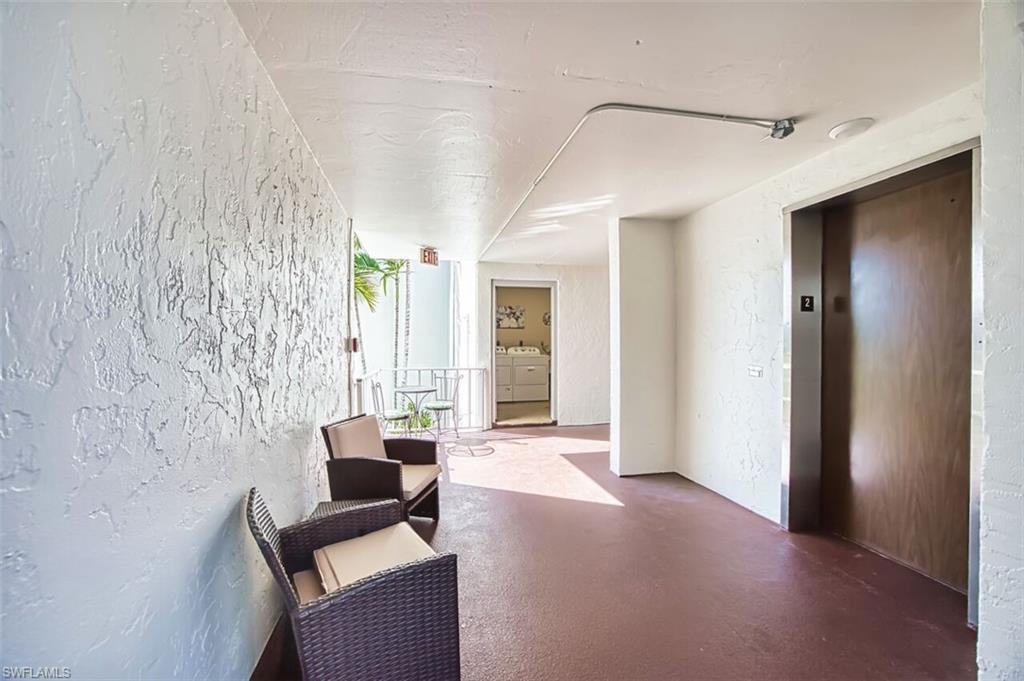 SEVEN LAKES - Residential