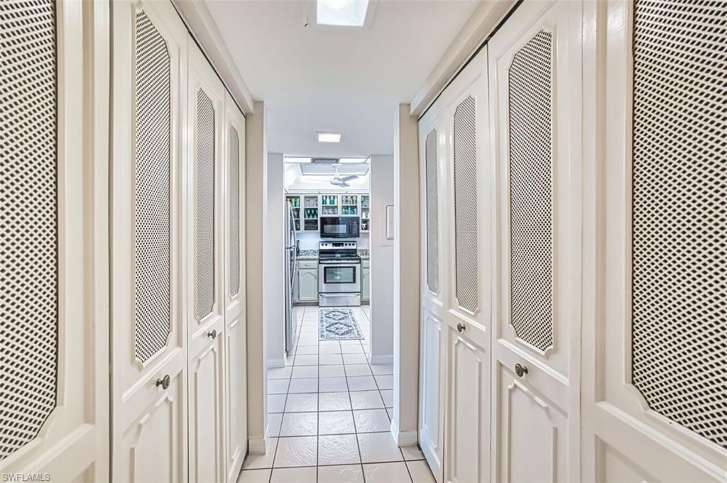 SEVEN LAKES - Residential