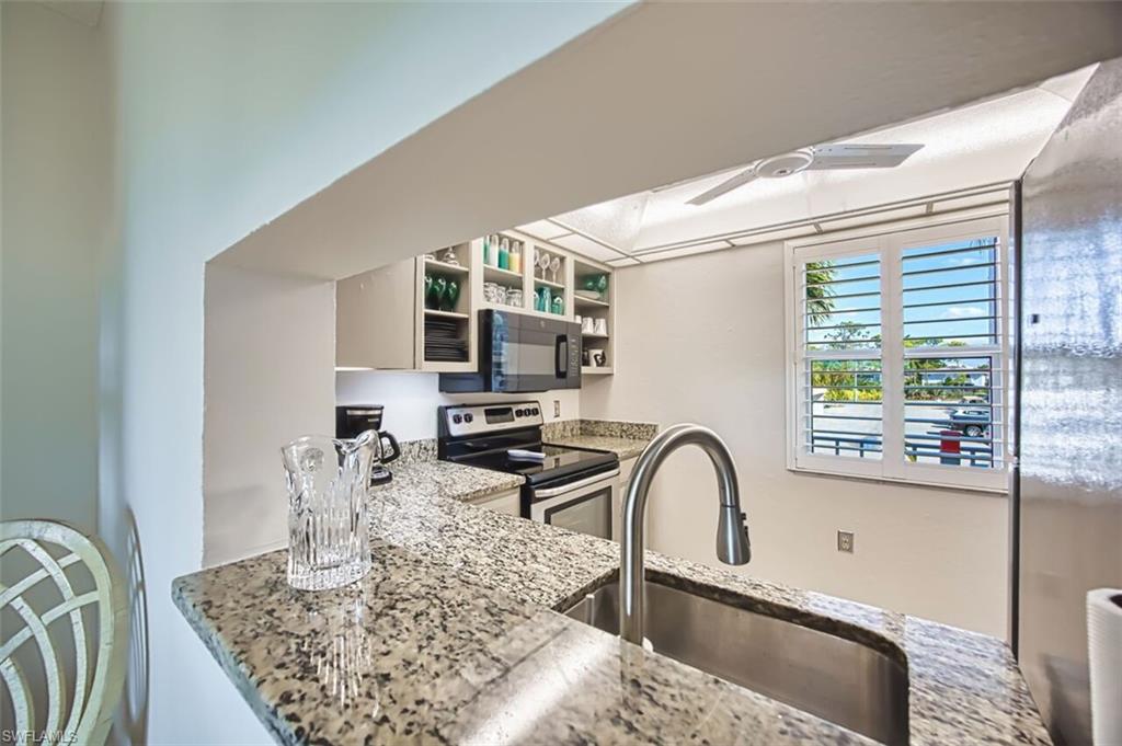 SEVEN LAKES - Residential