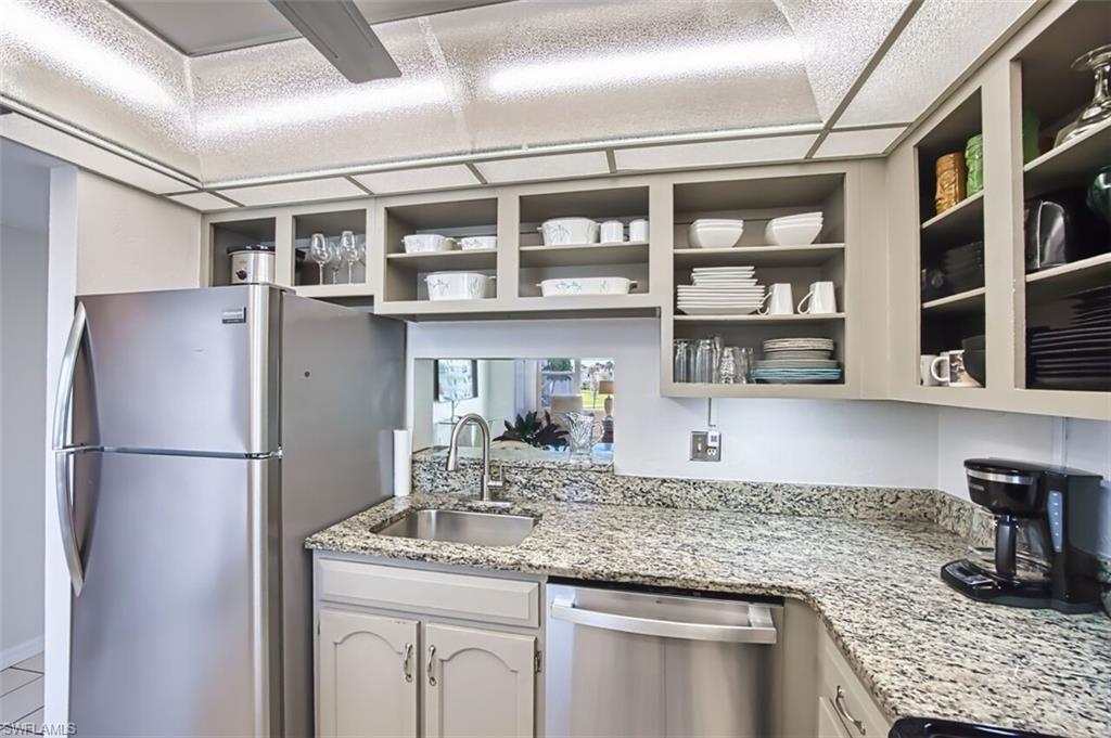 SEVEN LAKES - Residential