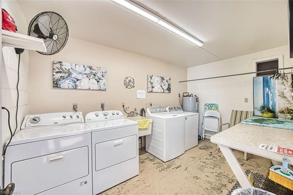 SEVEN LAKES - Residential