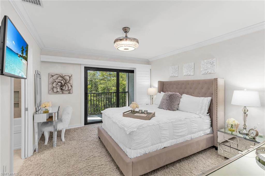 TOWN HOUSE SQUARE - Residential