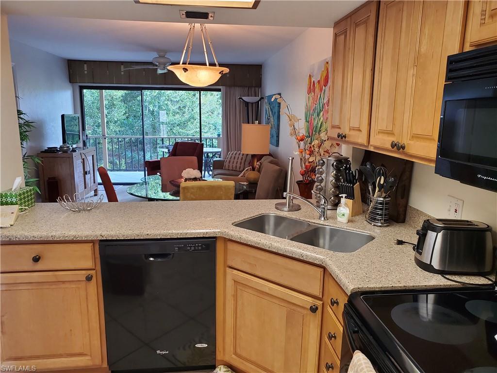 PARK SHORE RESORT - Residential