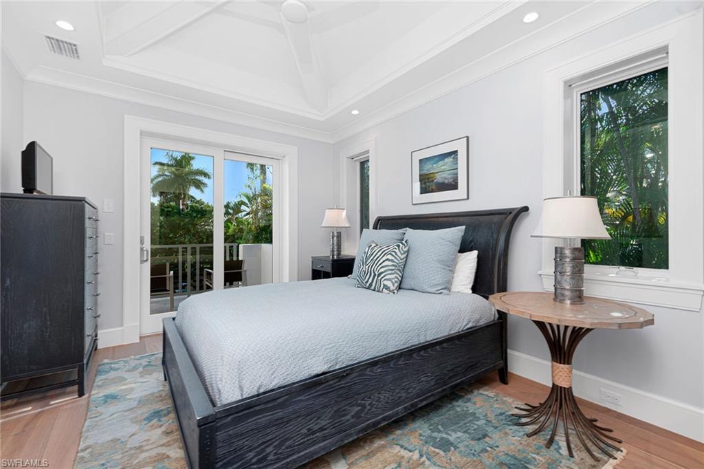 AQUALANE SHORES - Residential