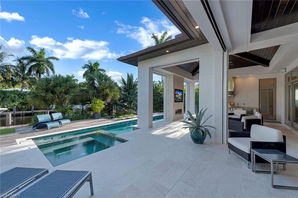 AQUALANE SHORES - Residential