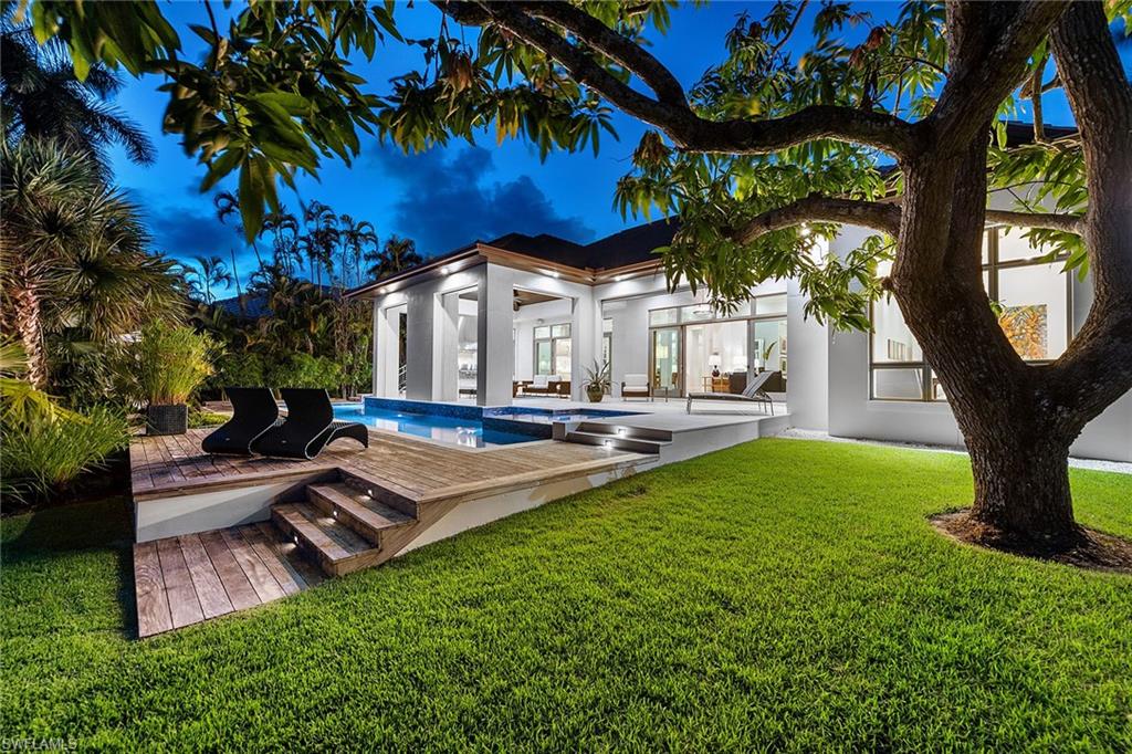 AQUALANE SHORES - Residential