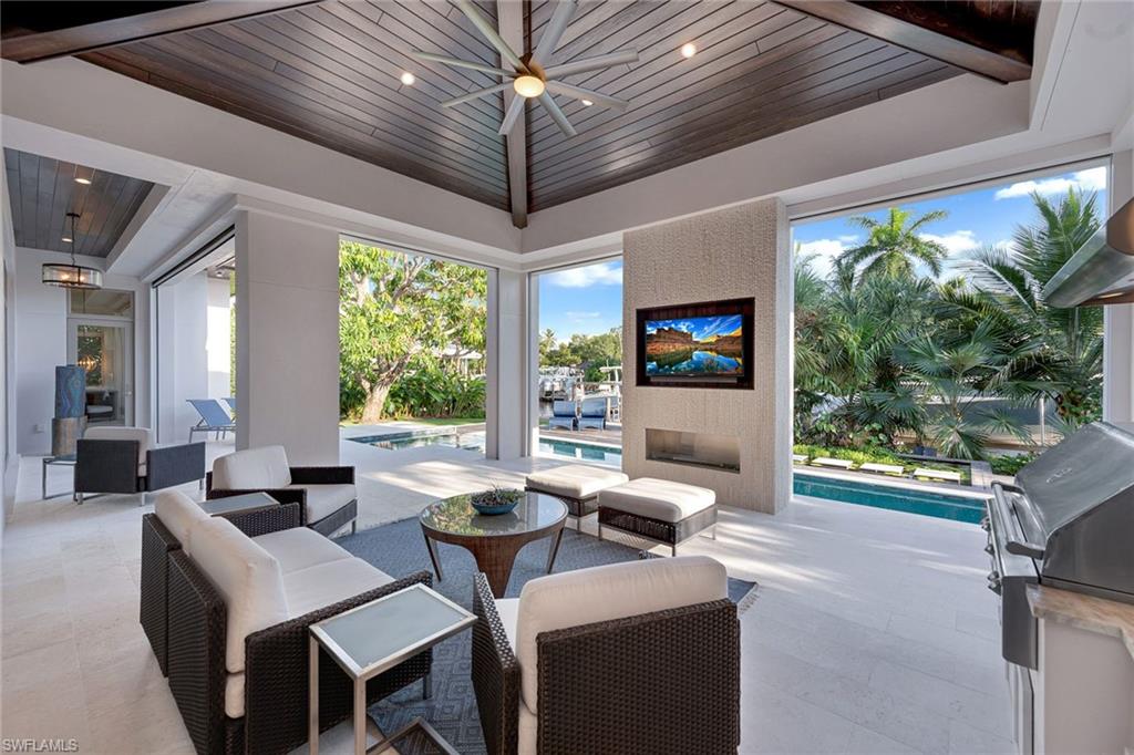 AQUALANE SHORES - Residential