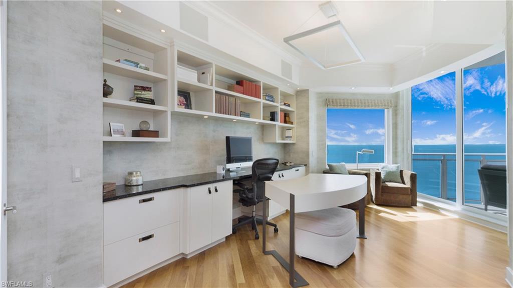 BRIGHTON AT BAY COLONY - Residential