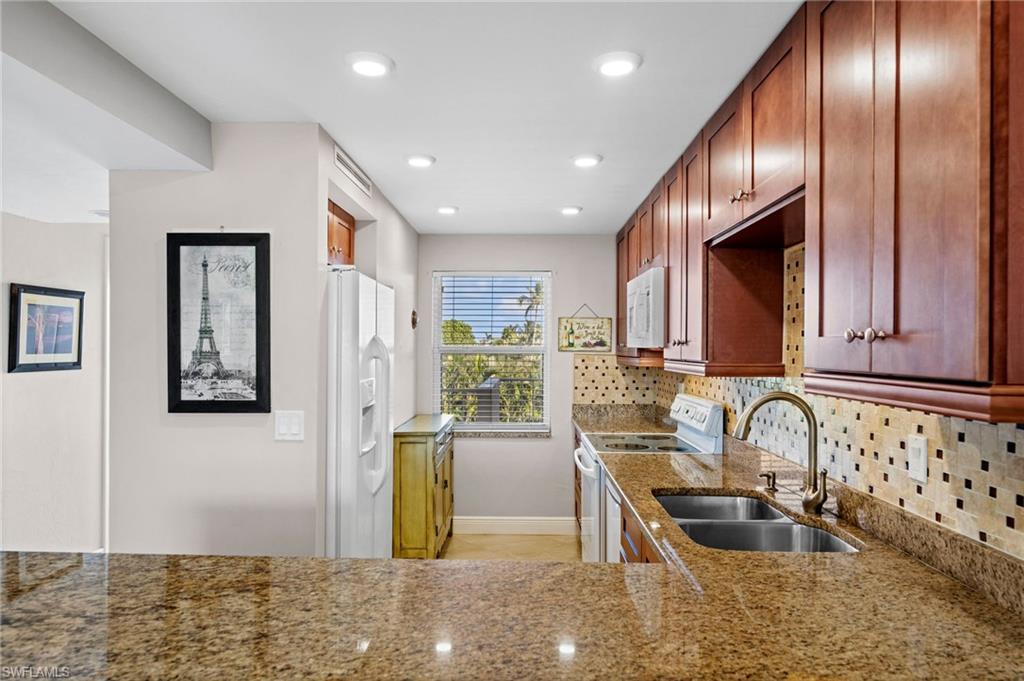 FRENCH VILLAGE OF MARCO - Residential