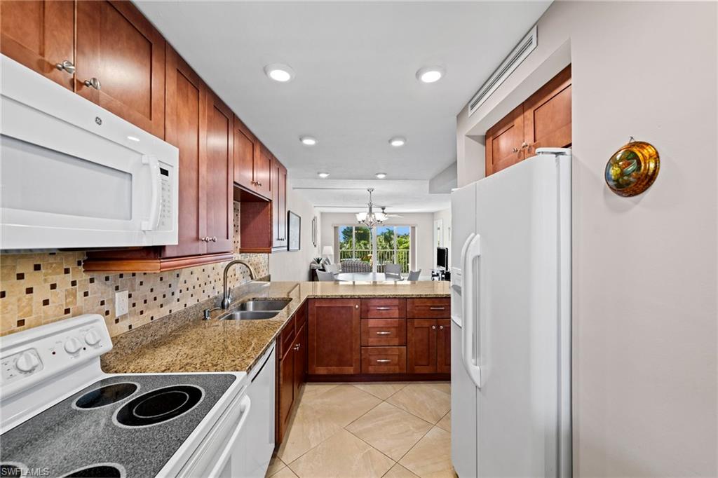 FRENCH VILLAGE OF MARCO - Residential