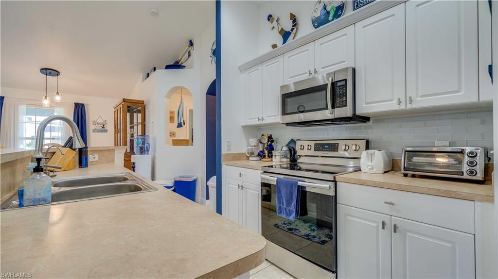 CAPE CORAL - Residential Lease