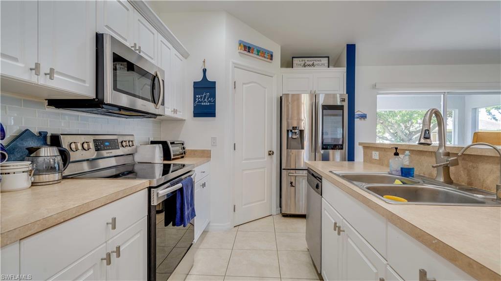 CAPE CORAL - Residential Lease