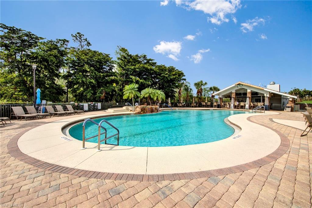 LAKESIDE GREEN - Residential