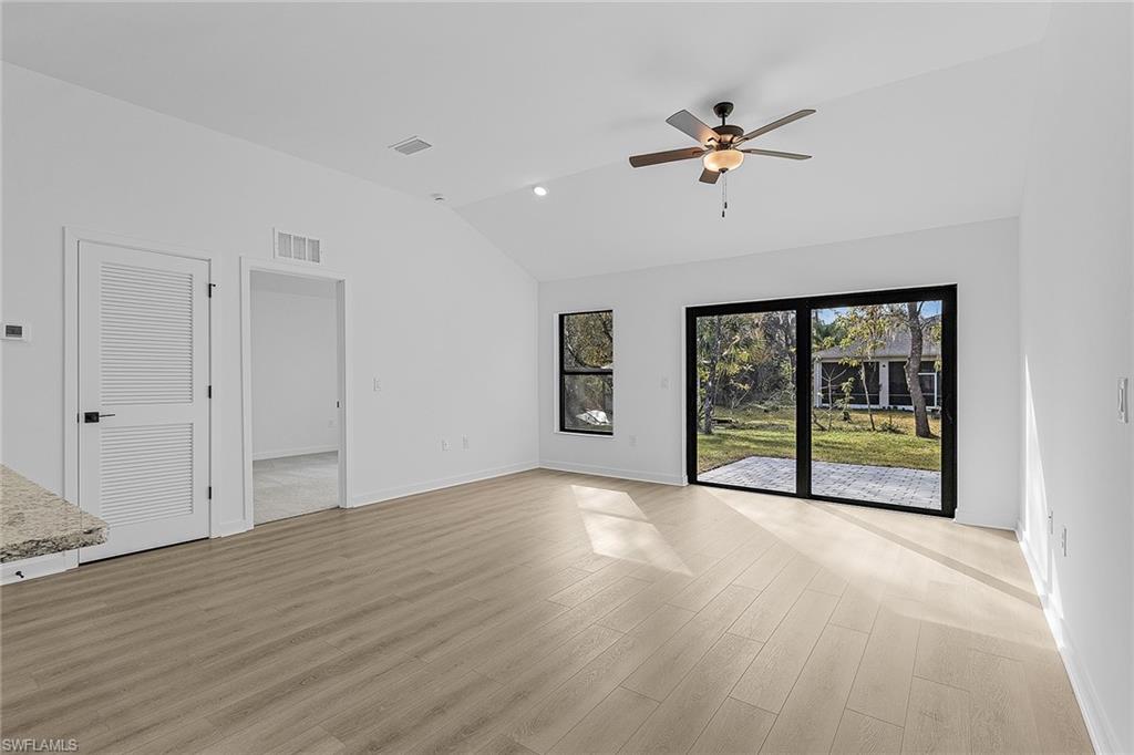 MIRROR LAKES - Residential