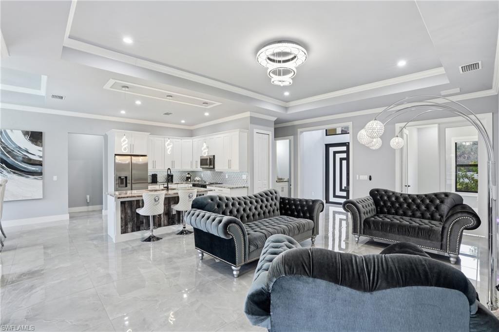 GOLDEN GATE ESTATES - Residential