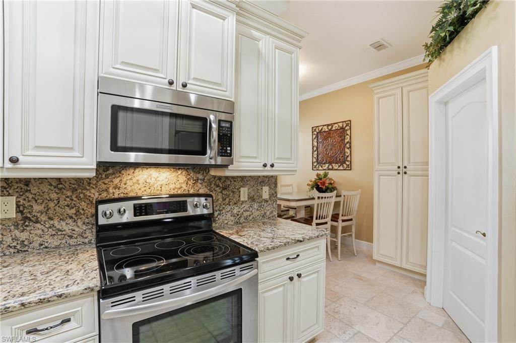 VILLAS AT OLDE HICKORY - Residential