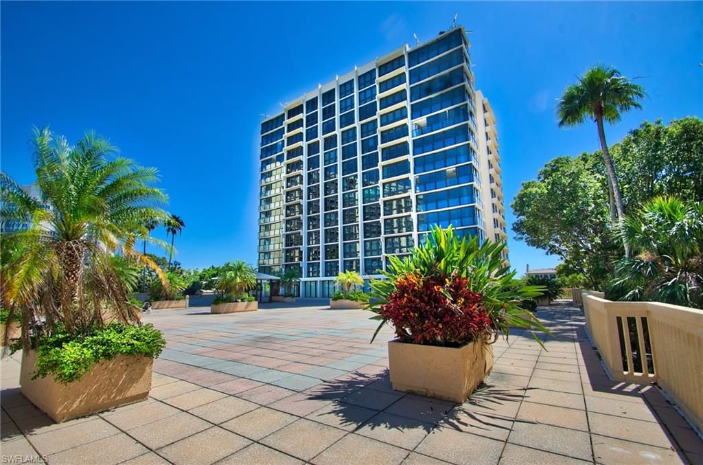Photo of 4031 Gulf Shore BLVD N #8E, NAPLES, FL 34103 (MLS # 224084837)