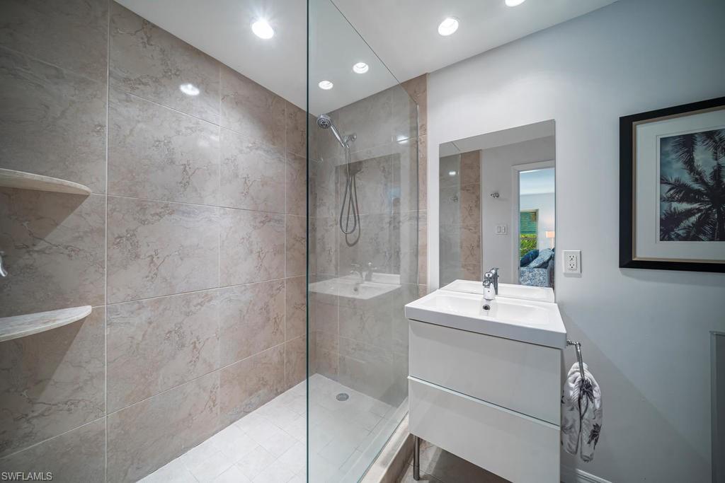 MOORINGS - Residential